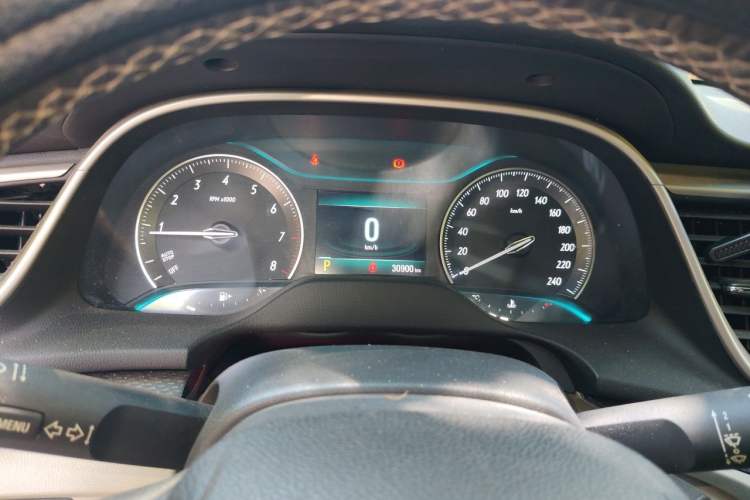Used Buick GT 2019 15T Dual-Clutch Connected Elite Model China VI Instrument Cluster