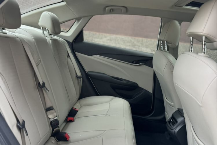 Used Buick GT 2019 15T Dual-Clutch Connected Elite Model China VI Interior 1