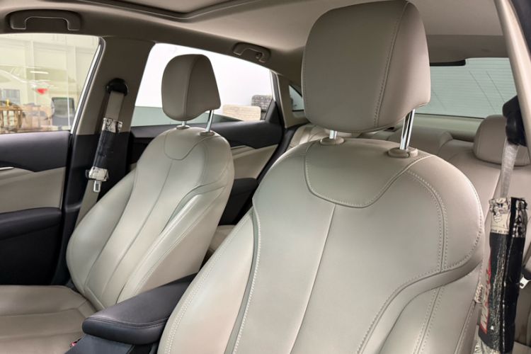Used Buick GT 2019 15T Dual-Clutch Connected Elite Model China VI Interior 1