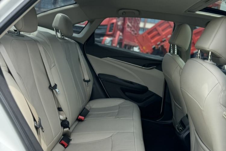 Used Buick GT 2019 15T Dual-Clutch Connected Elite Model China VI Interior 1