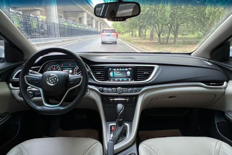 Used Buick GT 2019 15T Dual-Clutch Connected Elite Model China VI Interior 1