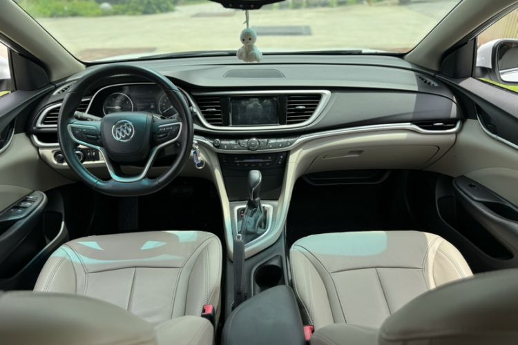 Used Buick GT 2019 15T Dual-Clutch Connected Elite Model China VI Interior 2