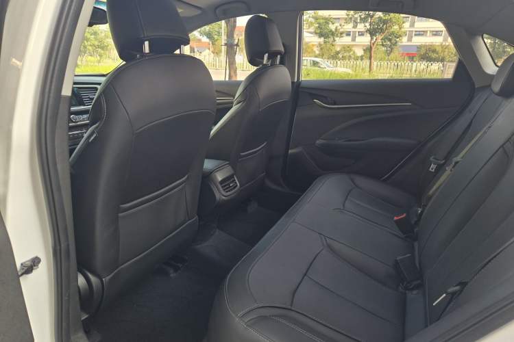 Used Buick GT 2019 18T Automatic Connected Elite Model China VI Standard Interior 3