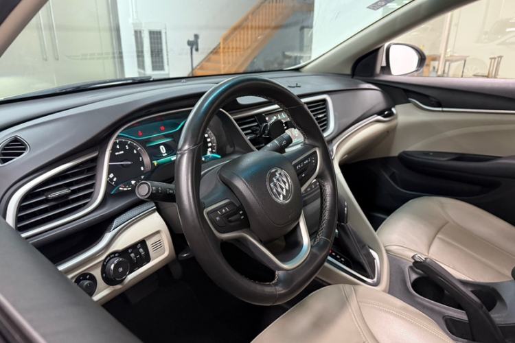 Used Buick GT 2019 15T Dual-Clutch Connected Elite Model China VI Interior 3