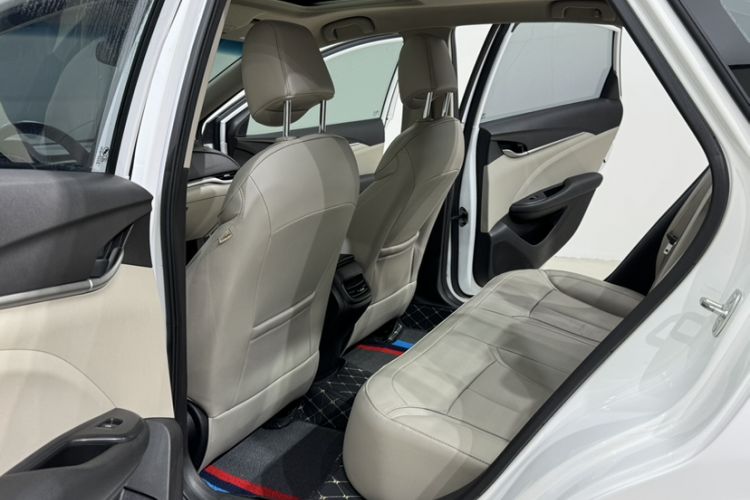 Used Buick GT 2019 15T Dual-Clutch Connected Elite Model China VI Interior 3