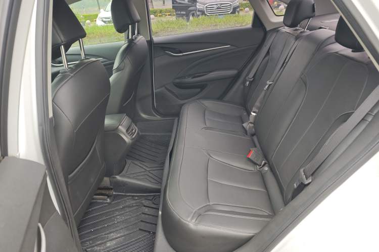 Used Buick GT 2019 18T Automatic Connected Elite Model China V Standard Interior 3