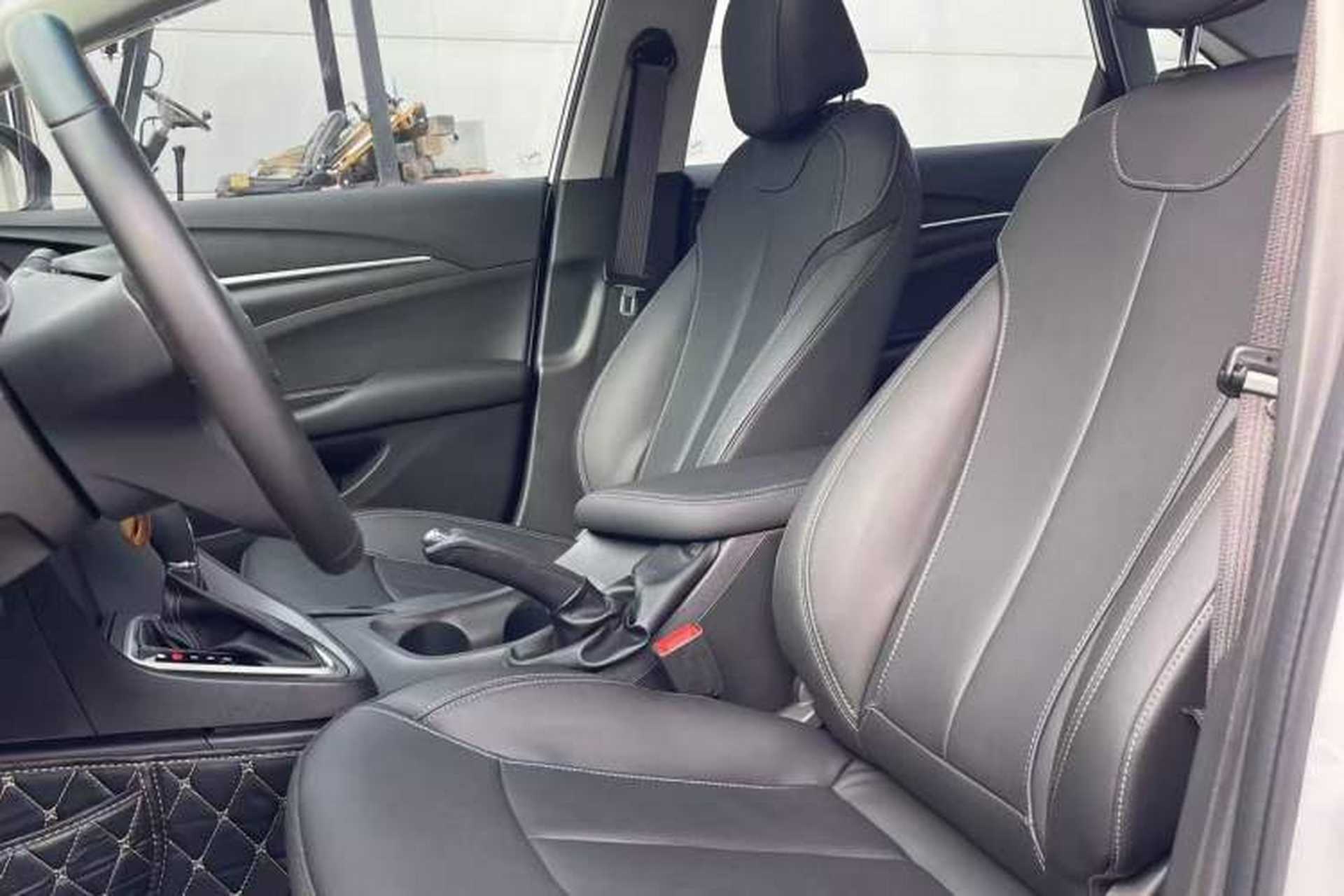Used Buick GT 2019 18T Automatic Connected Elite Model China VI Standard Interior 3