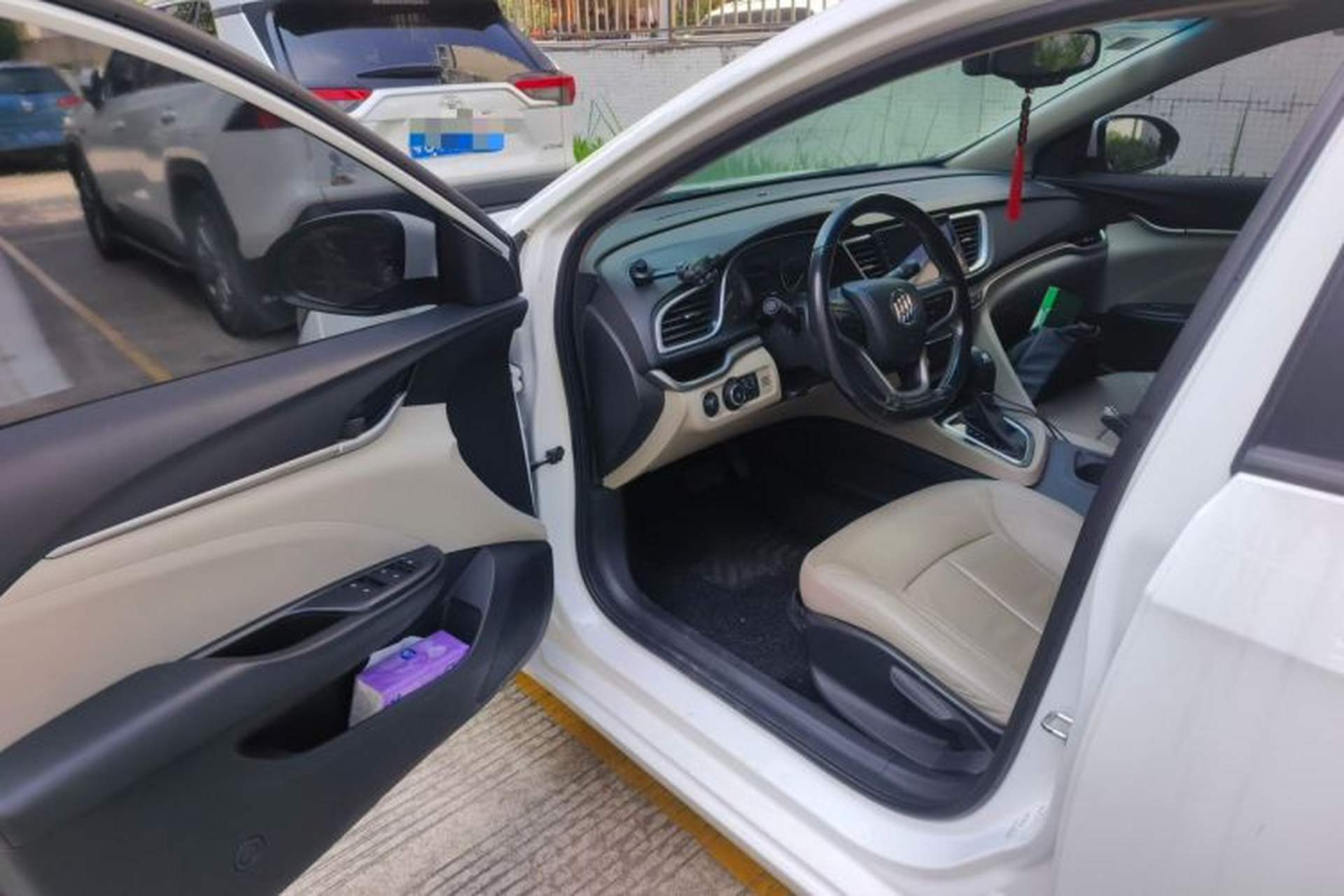 Used Buick GT 2019 15T Dual-Clutch Connected Elite Version China V Standard Interior 3