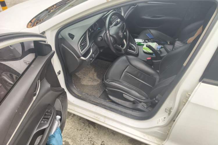 Used Buick GT 2019 18T Automatic Connected Elite Model China V Standard Interior 3