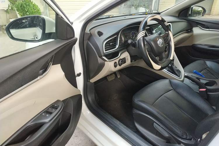 Used Buick GT 2019 15T Dual-Clutch Advanced Version China VI Standard Interior 3