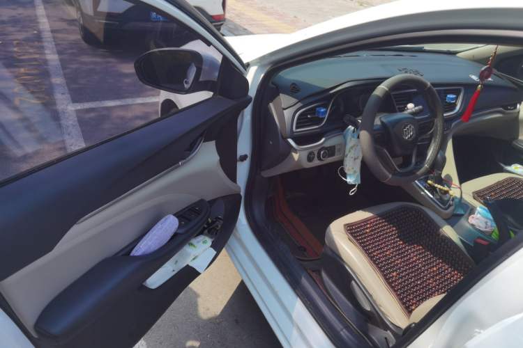 Used Buick GT 2019 15T Dual-Clutch Connected Elite Model China VI Interior 3