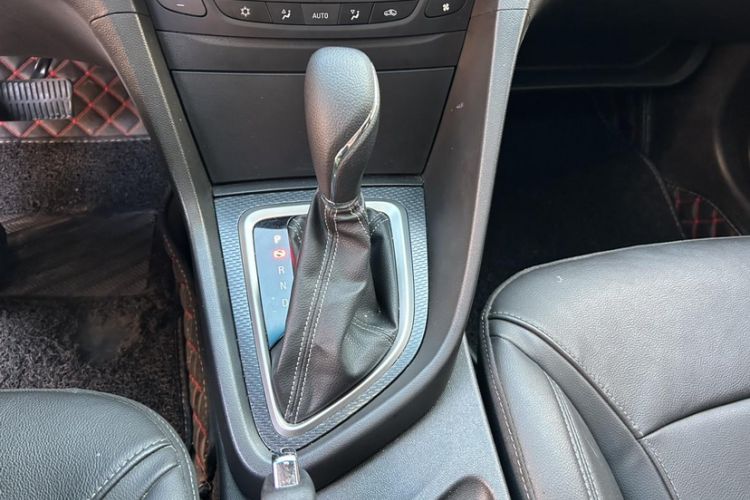 Used Buick GT 2019 18T Automatic Connected Elite Model China V Standard Interior 4