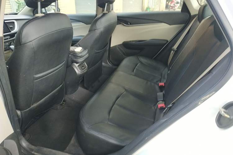 Used Buick GT 2019 15T Dual-Clutch Advanced Version China VI Standard Interior 4