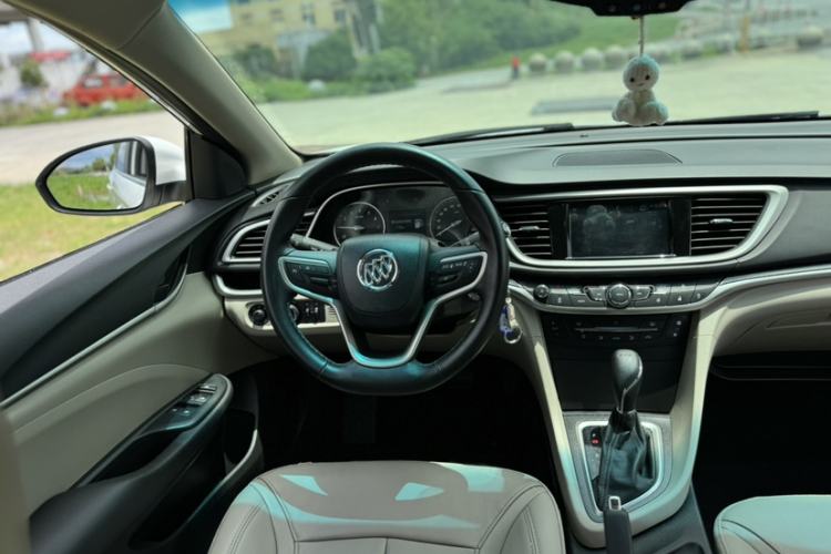 Used Buick GT 2019 15T Dual-Clutch Connected Elite Model China VI Interior 5
