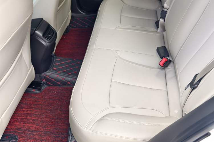 Used Buick GT 2019 15T Dual-Clutch Connected Elite Model China VI Interior 5