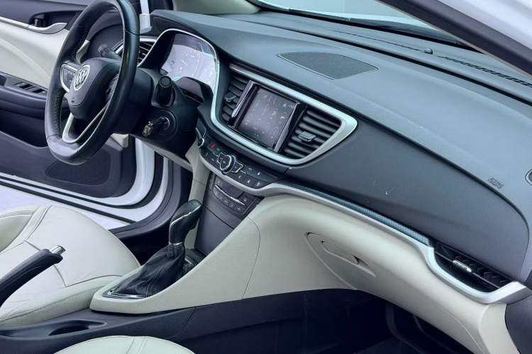 Used Buick GT 2019 15T Dual-Clutch Connected Elite Version China V Standard Interior 6