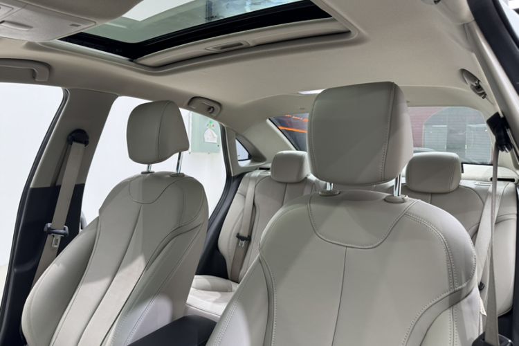 Used Buick GT 2019 15T Dual-Clutch Connected Elite Model China VI Interior 6
