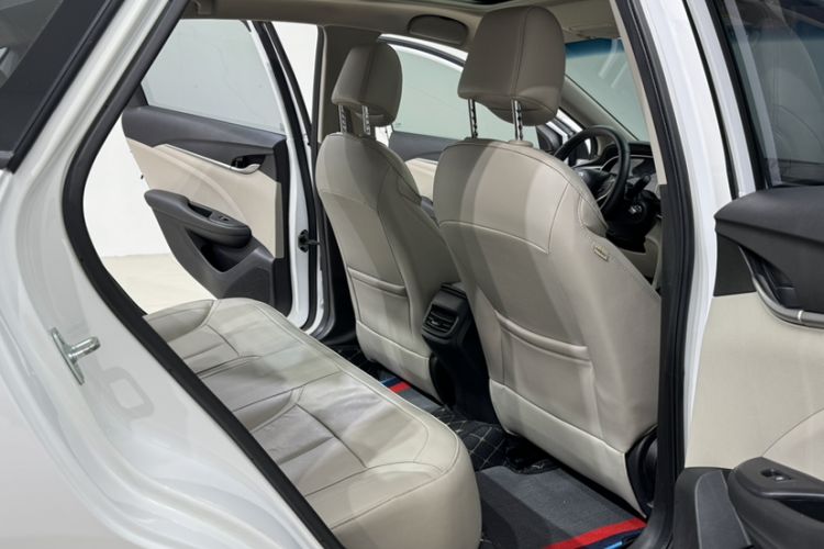 Used Buick GT 2019 15T Dual-Clutch Connected Elite Model China VI Interior 7