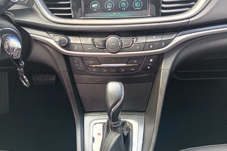 Used Buick GT 2019 18T Automatic Connected Elite Model China VI Standard Interior 7