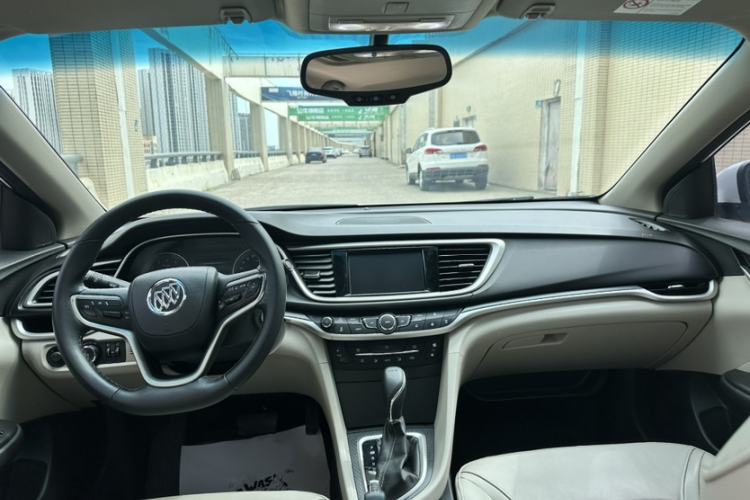 Used Buick GT 2019 15T Dual-Clutch Connected Elite Model China VI Interior 8