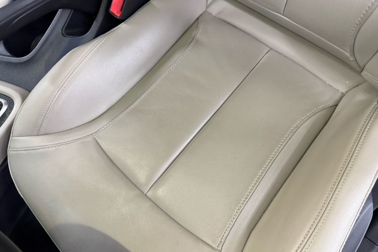 Used Buick GT 2019 15T Dual-Clutch Connected Elite Model China VI Interior 8