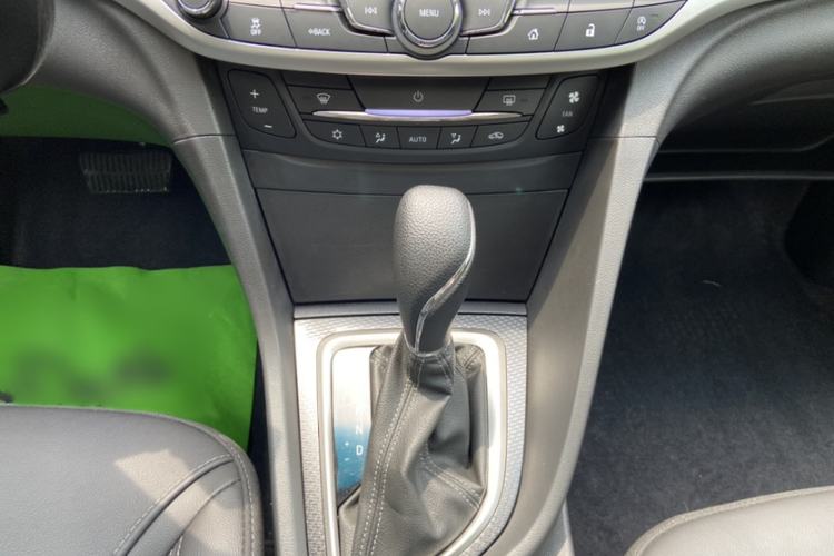 Used Buick GT 2019 18T Automatic Connected Elite Model China VI Standard Interior 8