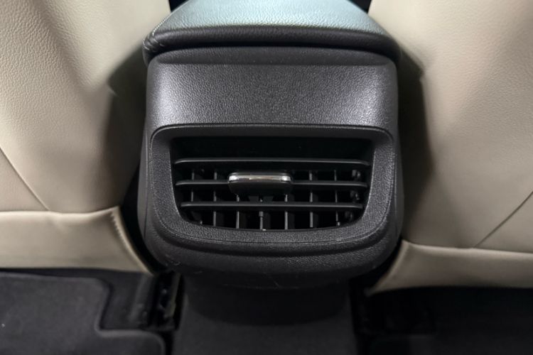 Used Buick GT 2019 15T Dual-Clutch Connected Elite Model China VI Interior 9