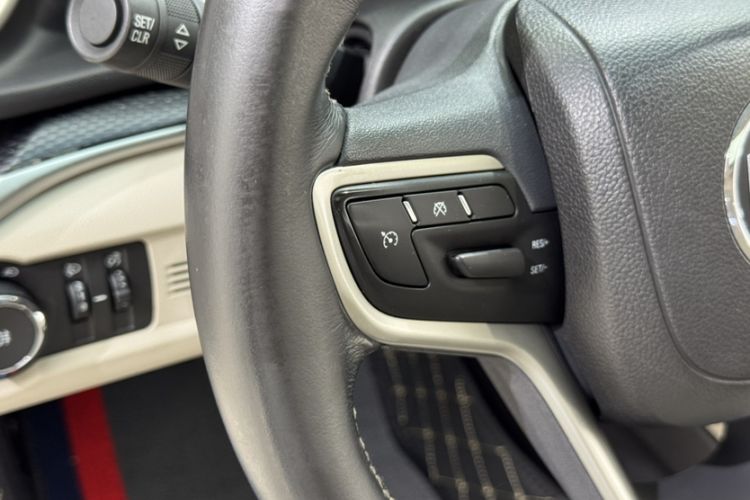 Used Buick GT 2019 15T Dual-Clutch Connected Elite Model China VI Interior 9