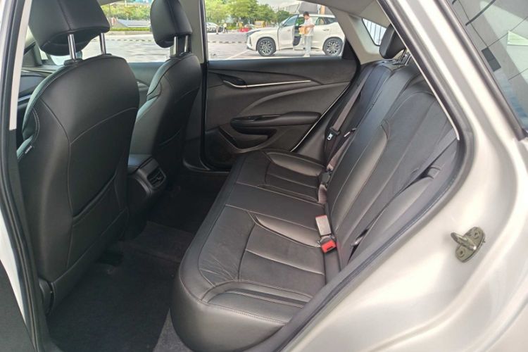 Used Buick GT 2019 18T Automatic Connected Elite Model China VI Standard Interior 9