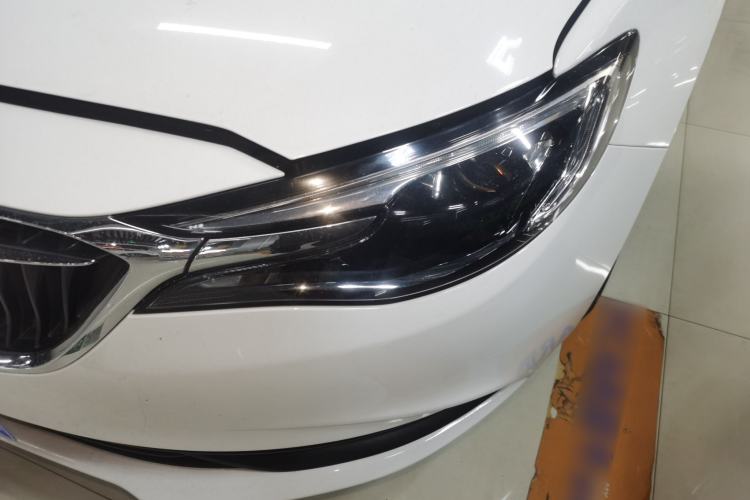 Used Buick GT 2019 15T Dual-Clutch Connected Elite Model China VI Left Front Headlight
