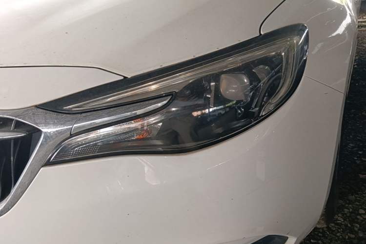 Used Buick GT 2019 15T Dual-Clutch Connected Elite Model China VI Left Front Headlight