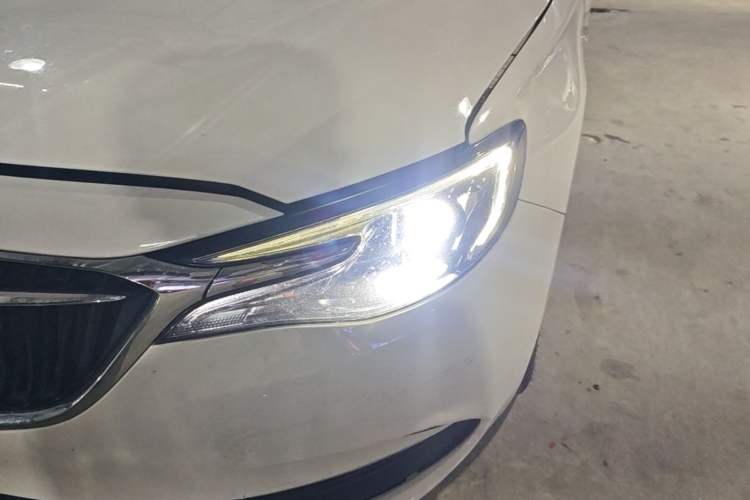 Used Buick GT 2019 15T Dual-Clutch Connected Elite Model China VI Left Front Headlight