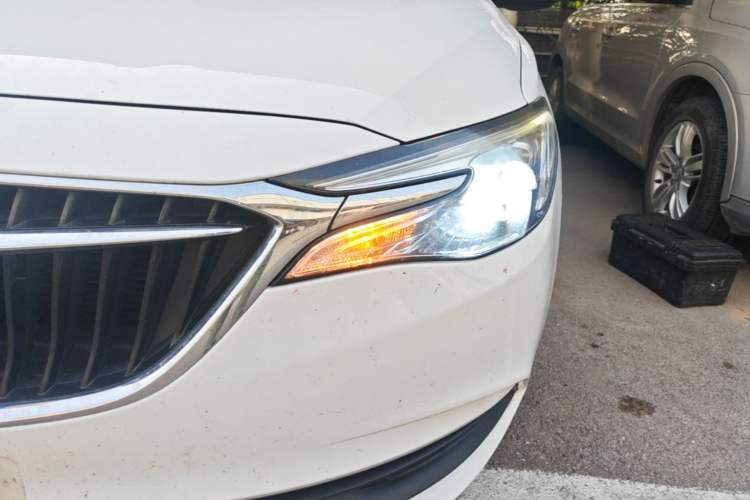Used Buick GT 2019 15T Dual-Clutch Advanced Version China VI Standard Left Front Headlight