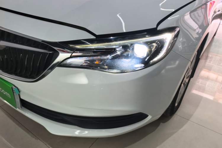 Used Buick GT 2019 15T Dual-Clutch Connected Elite Model China VI Left Front Headlight