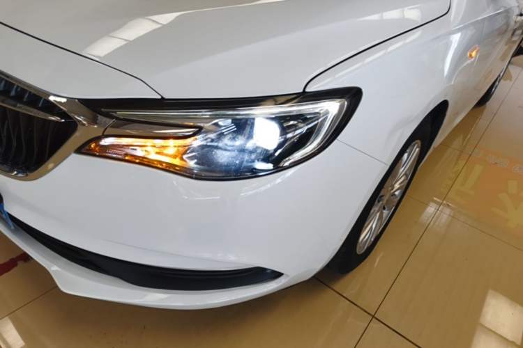 Used Buick GT 2019 15T Dual-Clutch Connected Elite Model China VI Left Front Headlight