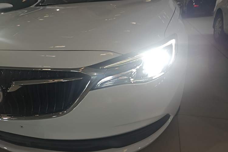 Used Buick GT 2019 15T Dual-Clutch Connected Elite Model China VI Left Front Headlight