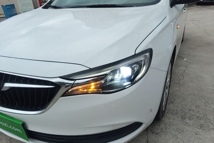 Used Buick GT 2019 15T Dual-Clutch Connected Elite Model China VI Left Front Headlight