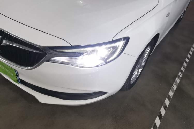 Used Buick GT 2019 15T Dual-Clutch Connected Elite Model China VI Left Front Headlight