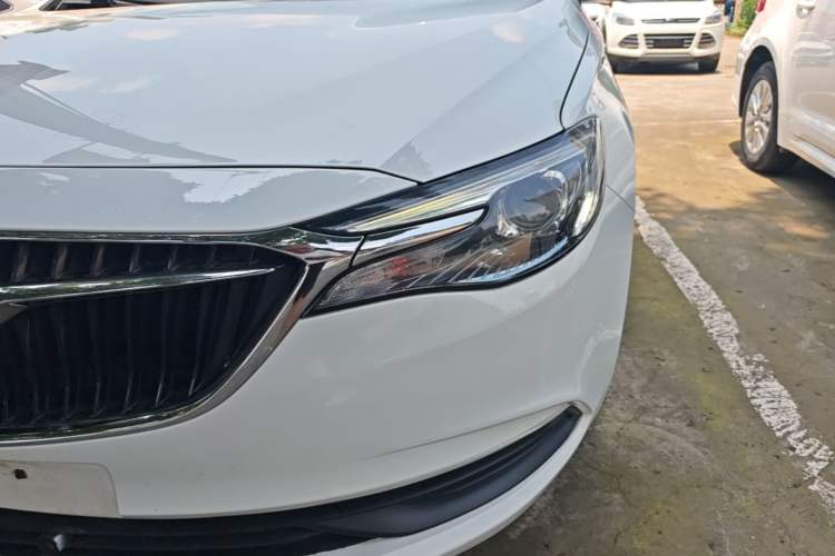 Used Buick GT 2019 15T Dual-Clutch Advanced Version China VI Standard Left Front Headlight
