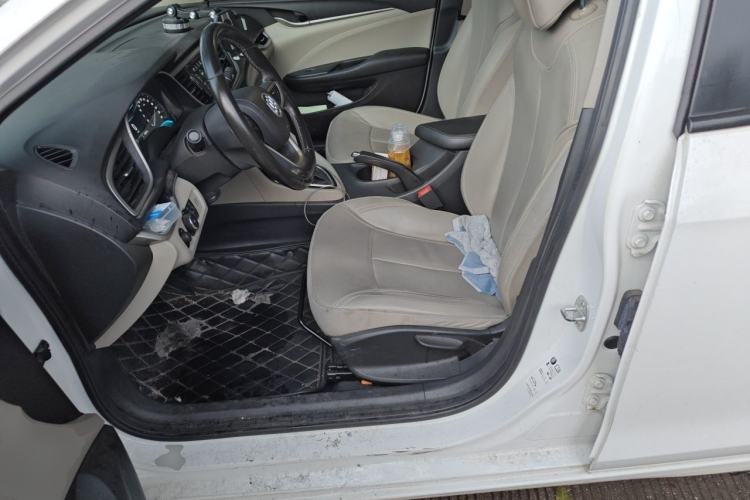 Used Buick GT 2019 15T Dual-Clutch Connected Elite Model China VI Left Front Seat