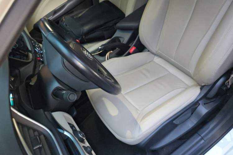 Used Buick GT 2019 15T Dual-Clutch Connected Elite Model China VI Left Front Seat
