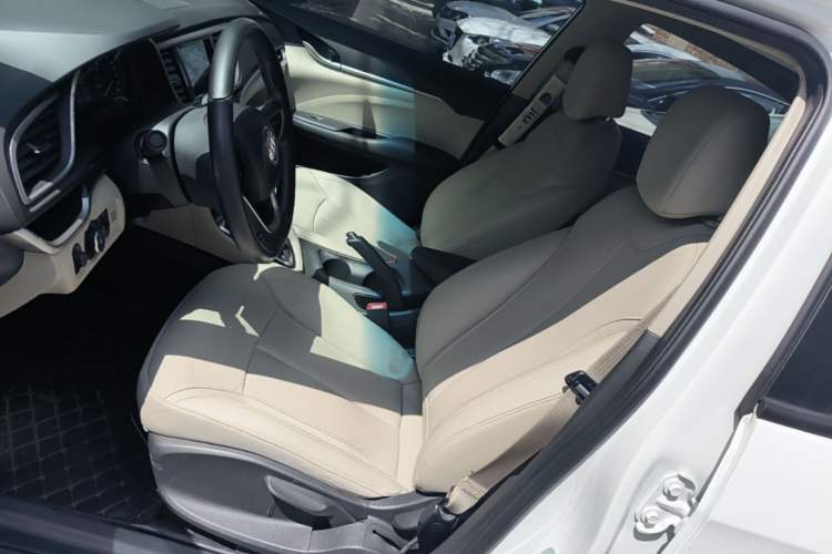 Used Buick GT 2019 15T Dual-Clutch Connected Elite Model China VI Left Front Seat