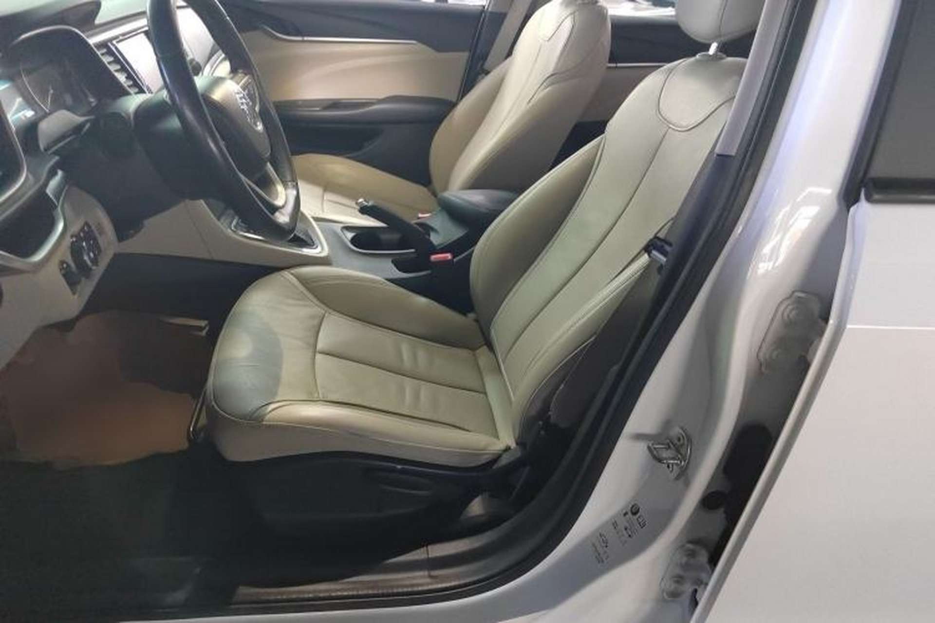 Used Buick GT 2019 15T Dual-Clutch Connected Elite Version China V Standard Left Front Seat