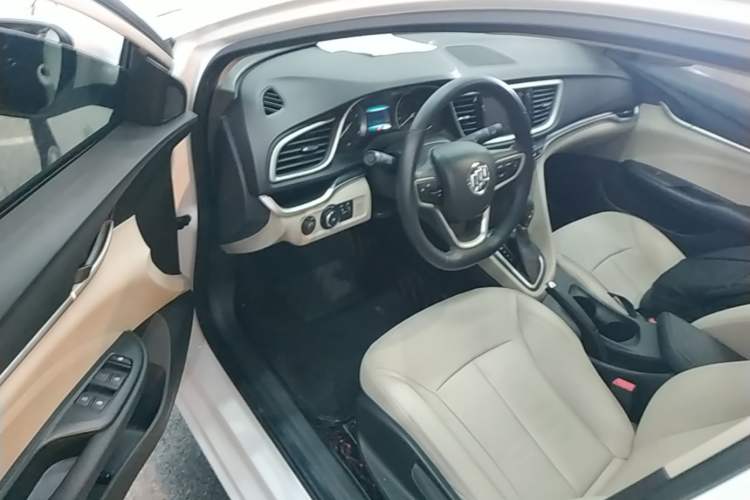 Used Buick GT 2019 15T Dual-Clutch Connected Elite Model China VI Left Front Seat