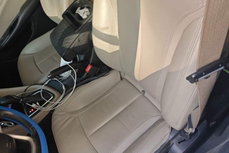 Used Buick GT 2019 15T Dual-Clutch Connected Elite Model China VI Left Front Seat