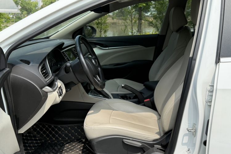 Used Buick GT 2019 15T Dual-Clutch Connected Elite Model China VI Left Front Seat