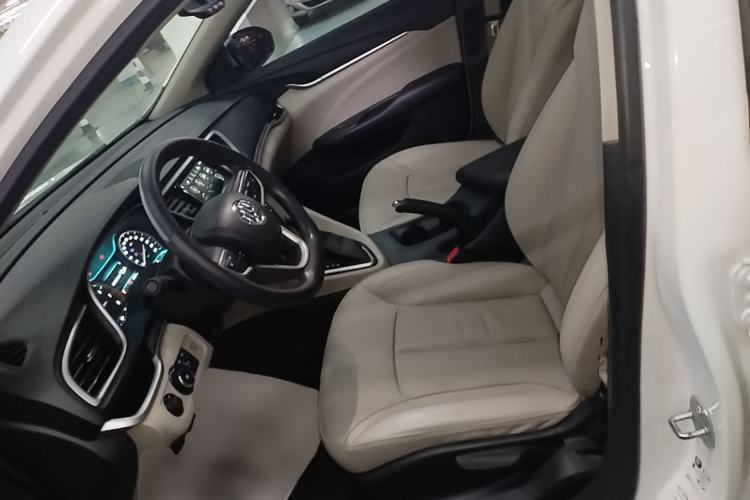 Used Buick GT 2019 15T Dual-Clutch Connected Elite Model China VI Left Front Seat