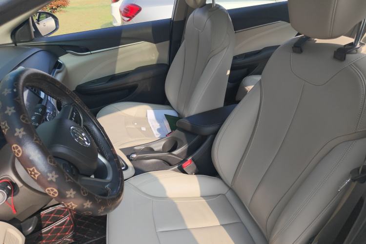 Used Buick GT 2019 15T Dual-Clutch Connected Elite Model China VI Left Front Seat