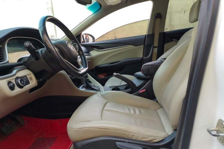 Used Buick GT 2019 15T Dual-Clutch Connected Elite Model China VI Left Front Seat
