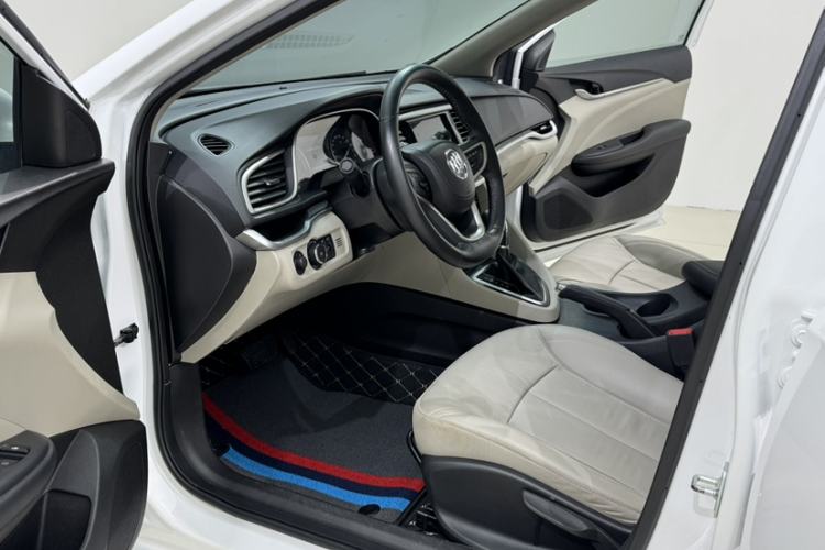 Used Buick GT 2019 15T Dual-Clutch Connected Elite Model China VI Left Front Seat